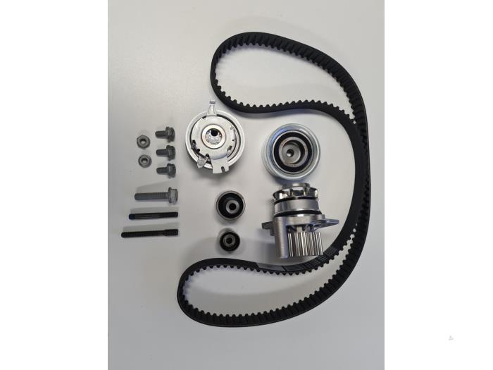 Motor van een Volkswagen Amarok 2.0 BiTDI 16V 180 4Motion 2014