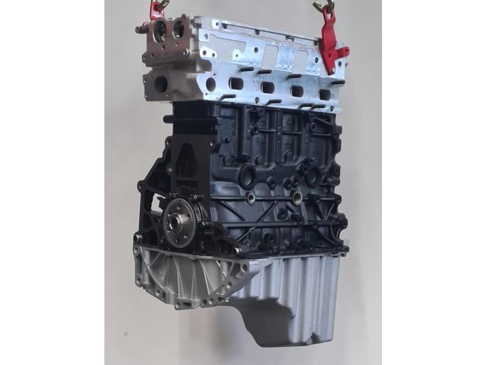 Motor van een Volkswagen Crafter 2.0 BiTDI 4Motion 2013