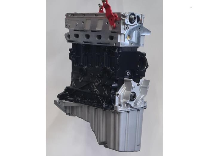 Motor van een Volkswagen Crafter 2.0 TDI 2015
