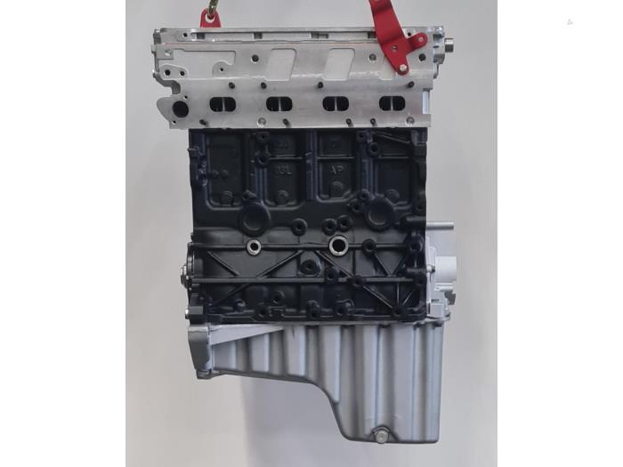 Motor van een Volkswagen Crafter 2.0 TDI 2014