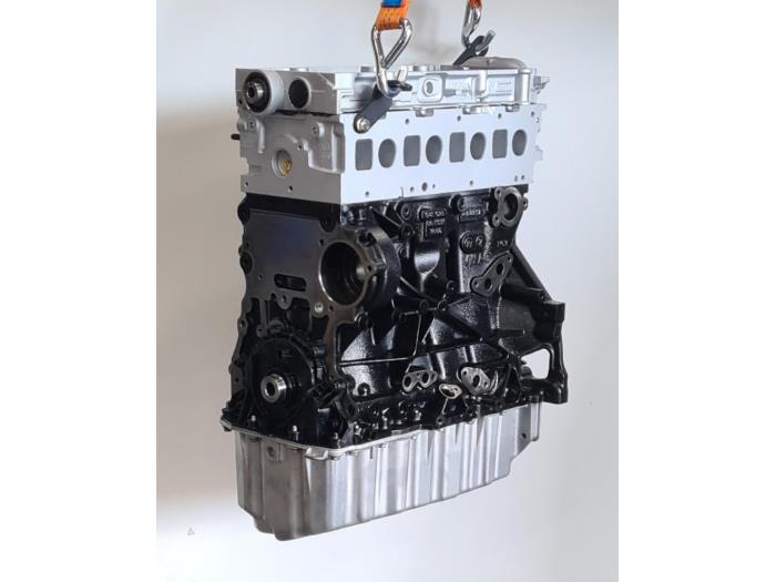 Motor van een Volkswagen Transporter T6 2.0 TDI 2023