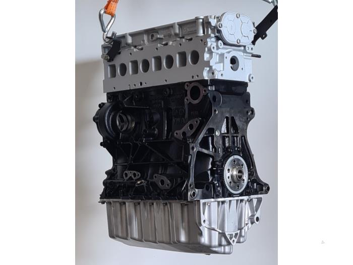 Motor van een Volkswagen Transporter T6 2.0 TDI 2023