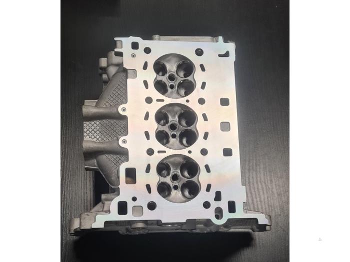 Cilinderkop van een Ford B-Max (JK8) 1.0 EcoBoost 12V 100 2017