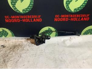 Gebruikte Motorkap Slotmechaniek Volkswagen Beetle Prijs € 20,00 Margeregeling aangeboden door Demontagebedrijf Noord-Holland