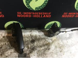 Gebruikte Portierslot Mechaniek 4Deurs rechts-voor Renault Master Prijs € 50,00 Margeregeling aangeboden door Demontagebedrijf Noord-Holland
