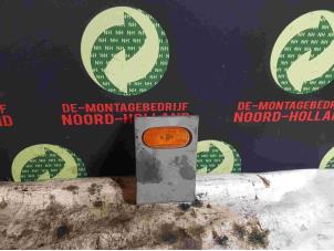 Gebruikte Pinker links Mercedes Sprinter Prijs € 20,00 Margeregeling aangeboden door Demontagebedrijf Noord-Holland