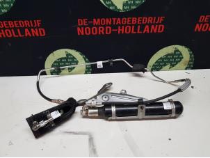 Gebruikte Gasgenerator Mercedes C-Klasse Prijs € 100,00 Margeregeling aangeboden door Demontagebedrijf Noord-Holland