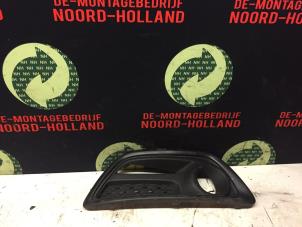 Gebruikte Afdekplaat mistlamp rechts Renault Captur Prijs € 20,00 Margeregeling aangeboden door Demontagebedrijf Noord-Holland