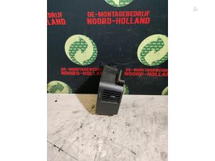 Gebruikte Dashboard deel Mercedes Sprinter Prijs € 20,00 Margeregeling aangeboden door Demontagebedrijf Noord-Holland