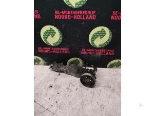 Gebruikte Dynamosteun boven Volkswagen Transporter Prijs € 120,00 Margeregeling aangeboden door Demontagebedrijf Noord-Holland