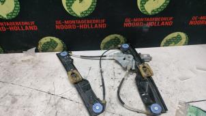 Gebruikte Raammotor 2Deurs achter Opel Astra Prijs € 75,00 Margeregeling aangeboden door Demontagebedrijf Noord-Holland