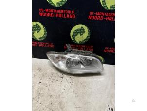 Gebruikte Koplamp rechts BMW 1-Serie Prijs € 60,00 Margeregeling aangeboden door Demontagebedrijf Noord-Holland