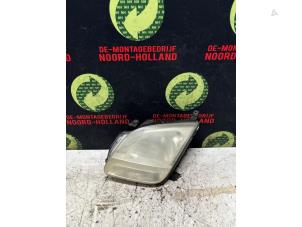 Gebruikte Koplamp links Suzuki Ignis Prijs € 40,00 Margeregeling aangeboden door Demontagebedrijf Noord-Holland