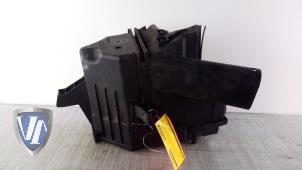 Gebruikte Luchtfilterhuis Volvo XC90 I 2.4 D5 20V Prijs € 42,29 Inclusief btw aangeboden door Vollux Carparts B.V.