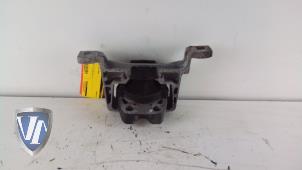 Gebruikte Motorrubber Volvo C30 (EK/MK) 1.6 16V Prijs € 30,25 Inclusief btw aangeboden door Vollux Carparts B.V.
