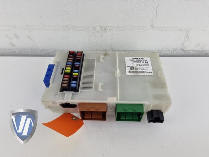 Gebruikte CEM (module) Volvo S80 (AR/AS) 2.4 D 20V Prijs € 83,49 Inclusief btw aangeboden door Vollux Carparts B.V.