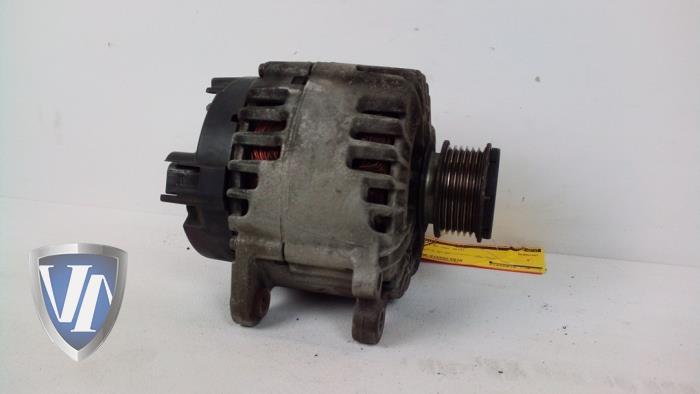 Gebruikte Dynamo Audi A3 Sportback (8PA) 2.0 TDI 16V Prijs € 60,44 Inclusief btw aangeboden door Vollux Carparts B.V.