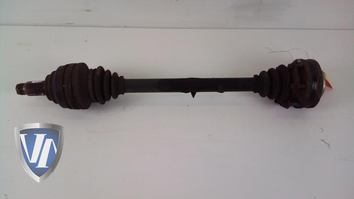 Gebruikte Aandrijfas rechts-achter BMW X5 (E53) 3.0d 24V Prijs € 90,75 Inclusief btw aangeboden door Vollux Carparts B.V.