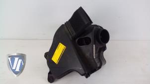Gebruikte Luchtfilterhuis BMW 3 serie (E90) 318i 16V Prijs € 36,30 Inclusief btw aangeboden door Vollux Carparts B.V.