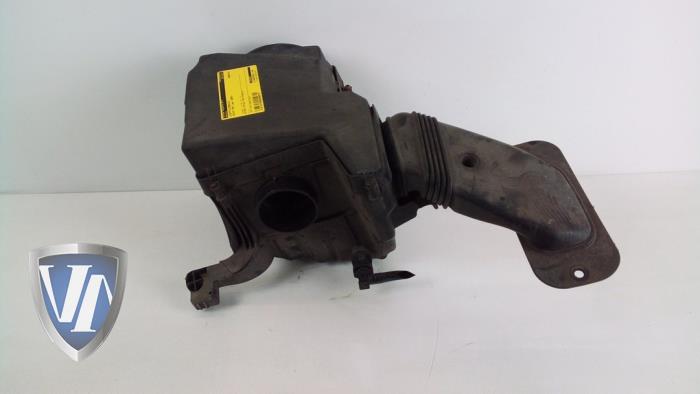 Gebruikte Luchtfilterhuis Volvo V50 (MW) 1.8 16V Prijs € 48,40 Inclusief btw aangeboden door Vollux Carparts B.V.