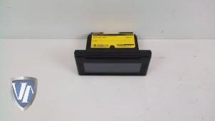 Gebruikte Display Multi Media regelunit Volvo V50 (MW) 2.0 D 16V Prijs € 48,40 Inclusief btw aangeboden door Vollux Carparts B.V.