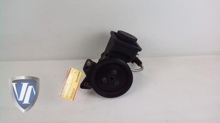 Gebruikte Pomp Servo BMW 5 serie (E60) 525d 24V Prijs € 60,50 Inclusief btw aangeboden door Vollux Carparts B.V.