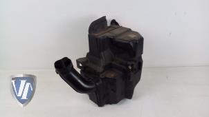 Gebruikte Luchtfilterhuis Volvo V50 (MW) 1.8 16V Prijs € 48,40 Inclusief btw aangeboden door Vollux Carparts B.V.