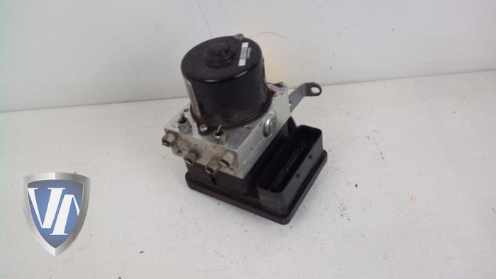 Gebruikte ABS Pomp BMW 3 serie (E90) 318i 16V Prijs € 60,50 Inclusief btw aangeboden door Vollux Carparts B.V.
