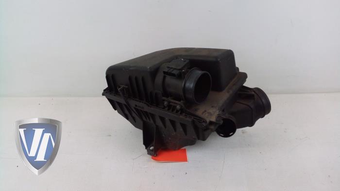 Gebruikte Luchtfilterhuis Volvo V70 (SW) 2.4 20V 170 Prijs € 48,40 Inclusief btw aangeboden door Vollux Carparts B.V.