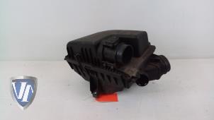 Gebruikte Luchtfilterhuis Volvo V70 (SW) 2.4 20V 170 Prijs € 60,50 Inclusief btw aangeboden door Vollux Carparts B.V.