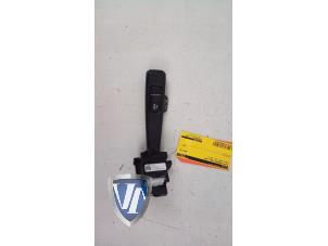 Gebruikte Pinker links Volvo V40 (MV) 2.0 D2 16V Prijs € 26,49 Inclusief btw aangeboden door Vollux Carparts B.V.