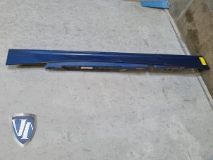 Gebruikte Sideskirt rechts BMW 1 serie (E87/87N) 118i 16V Prijs € 73,21 Inclusief btw aangeboden door Vollux Carparts B.V.