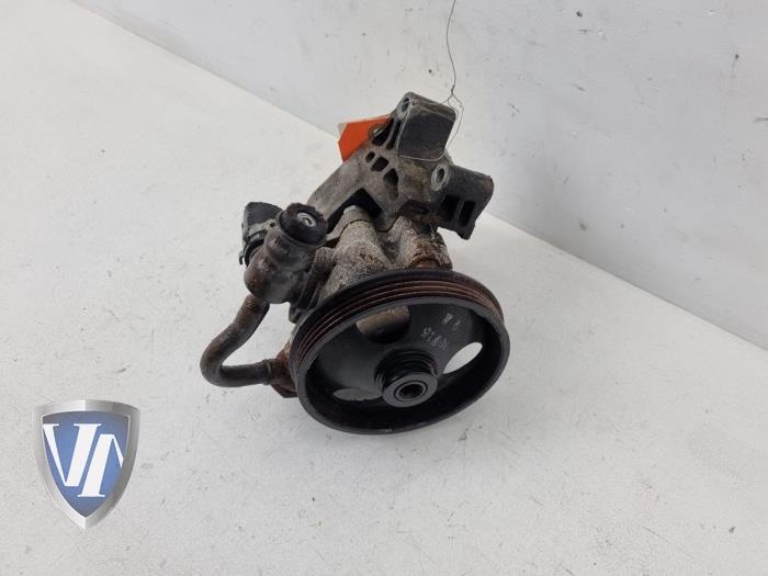 Gebruikte Servopomp Opel Insignia 1.8 16V Ecotec Prijs € 73,21 Inclusief btw aangeboden door Vollux Carparts B.V.