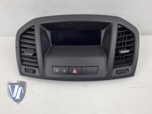 Gebruikte Display Interieur Opel Insignia 1.8 16V Ecotec Prijs € 60,50 Inclusief btw aangeboden door Vollux Carparts B.V.