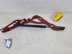 Gebruikte Scharnier Achterklep BMW 3 serie (E90) 318i 16V Prijs € 30,25 Inclusief btw aangeboden door Vollux Carparts B.V.