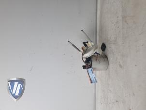 Gebruikte Benzinepomp BMW 1 serie (E81) 116i 1.6 16V Prijs € 60,50 Inclusief btw aangeboden door Vollux Carparts B.V.