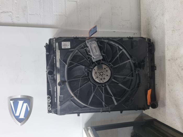Radiateur van een BMW 1 serie (E81) 116i 1.6 16V 2008