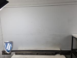 Gebruikte Sideskirt links BMW 3 serie (E90) 320i 16V Prijs € 60,50 Inclusief btw aangeboden door Vollux Carparts B.V.