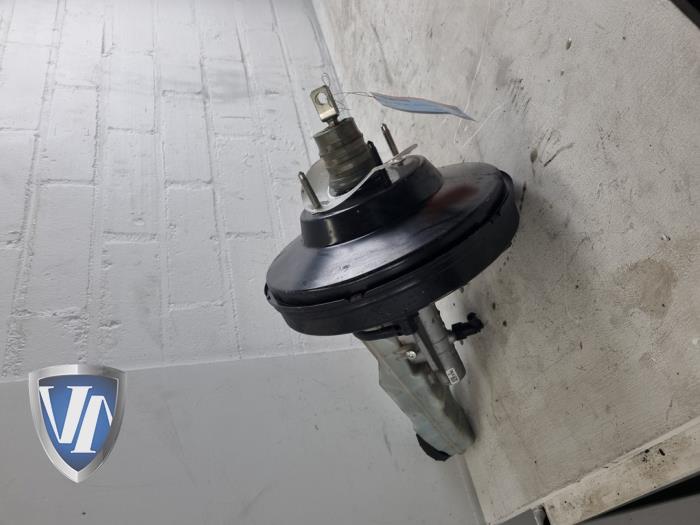 Gebruikte Rembekrachtiger Volvo V40 (MV) 2.0 D4 16V Prijs € 60,50 Inclusief btw aangeboden door Vollux Carparts B.V.