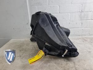 Gebruikte Luchtfilterhuis BMW 1 serie (E87/87N) 118d 16V Prijs € 60,50 Inclusief btw aangeboden door Vollux Carparts B.V.