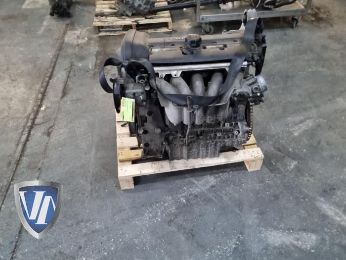 Gebruikte Motor Volvo V70 (SW) 2.4 20V 170 Prijs € 1.149,50 Inclusief btw aangeboden door Vollux Carparts B.V.