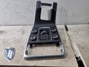Gebruikte Display Multi Media regelunit Volvo V60 I (FW/GW) 2.0 D4 16V Prijs € 90,75 Inclusief btw aangeboden door Vollux Carparts B.V.