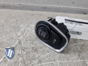 Gebruikte Schakelaar (diversen) BMW 1 serie (F20) 118d 2.0 16V Prijs € 78,65 Inclusief btw aangeboden door Vollux Carparts B.V.