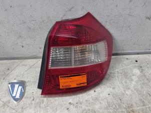 Gebruikte Achterlicht rechts BMW 1 serie (E87/87N) 118i 16V Prijs € 48,39 Inclusief btw aangeboden door Vollux Carparts B.V.
