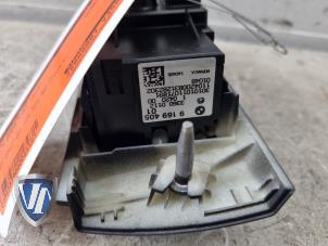 Gebruikte Licht Schakelaar BMW 3 serie (E90) 318i 16V Prijs € 25,00 Margeregeling aangeboden door Vollux Carparts B.V.