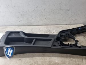 Gebruikte Middenconsoles BMW 1 serie (F21) 114i 1.6 16V Prijs € 72,60 Inclusief btw aangeboden door Vollux Carparts B.V.