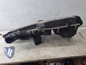 Gebruikte Luchtfilterhuis BMW 1 serie (F21) 116i 1.6 16V Prijs € 84,70 Inclusief btw aangeboden door Vollux Carparts B.V.