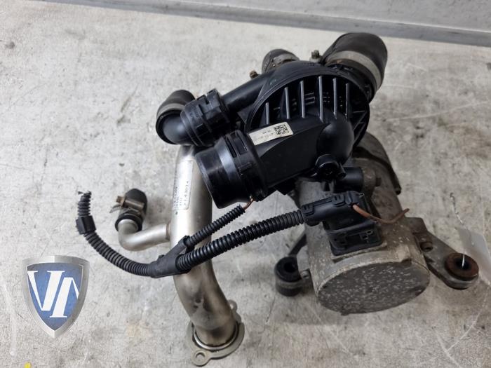Gebruikte Waterpomp BMW 3 serie (E93) 320i 16V Prijs € 96,80 Inclusief btw aangeboden door Vollux Carparts B.V.