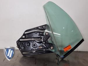 Gebruikte Ruit 2Deurs rechts-achter BMW 3 serie (E93) 320i 16V Prijs € 165,00 Margeregeling aangeboden door Vollux Carparts B.V.