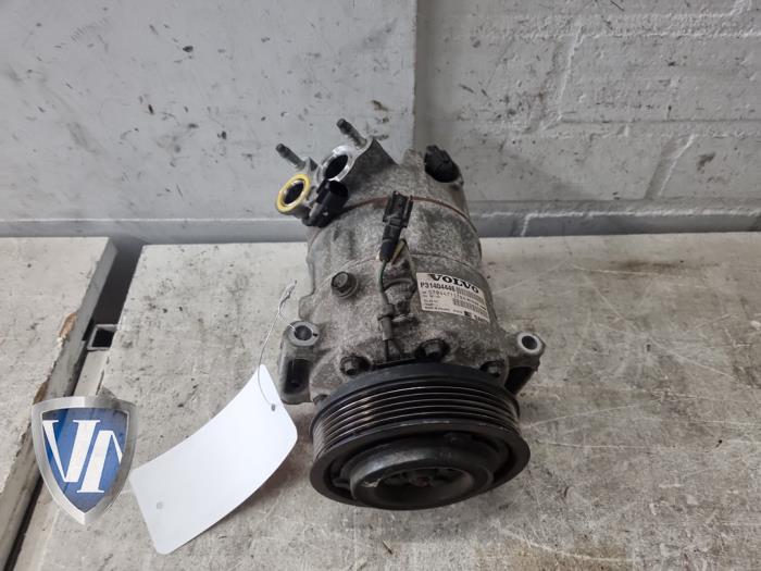 Gebruikte Aircopomp Volvo V60 I (FW/GW) 2.0 D4 16V Prijs € 121,00 Inclusief btw aangeboden door Vollux Carparts B.V.